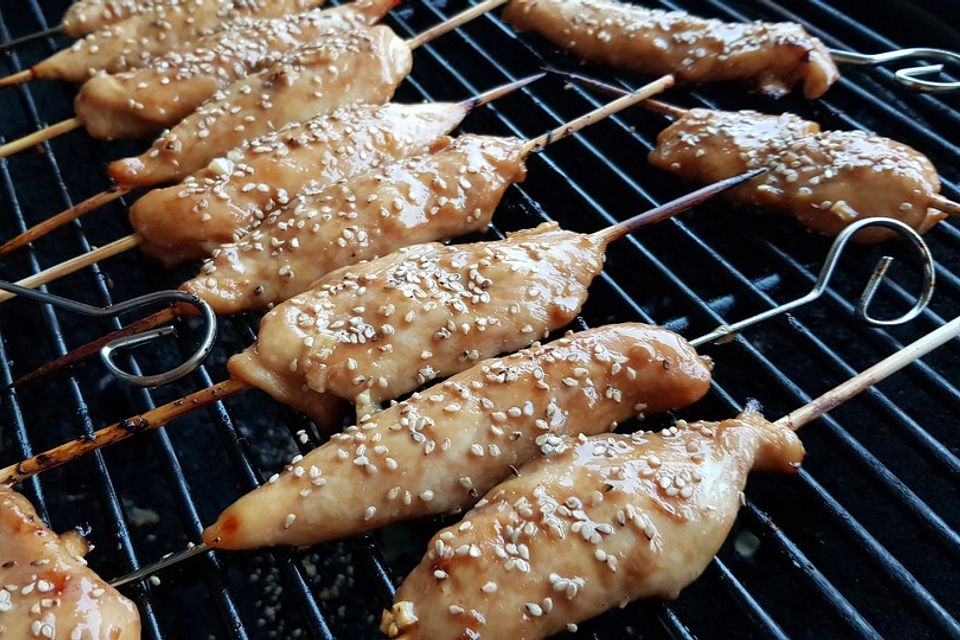 Hähnchen-Spieße in Teriyaki-Marinade