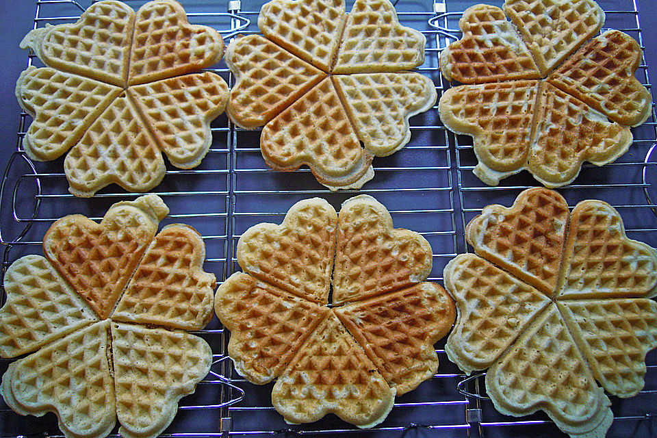 Leckere und gesunde Waffeln mit Haferkleie, Quark, Jogurt und wenig Fett