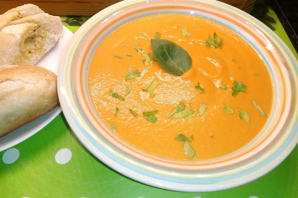 Tomaten-Möhren-Suppe