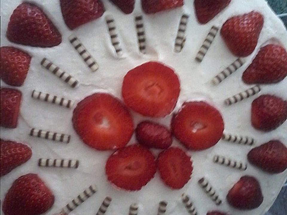 Schnelle Erdbeertorte mit fertigem Tortenboden von Yummie-yummie123 ...