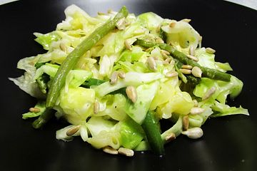 Smokeys Bohnen-Spitzkohl-Salat
