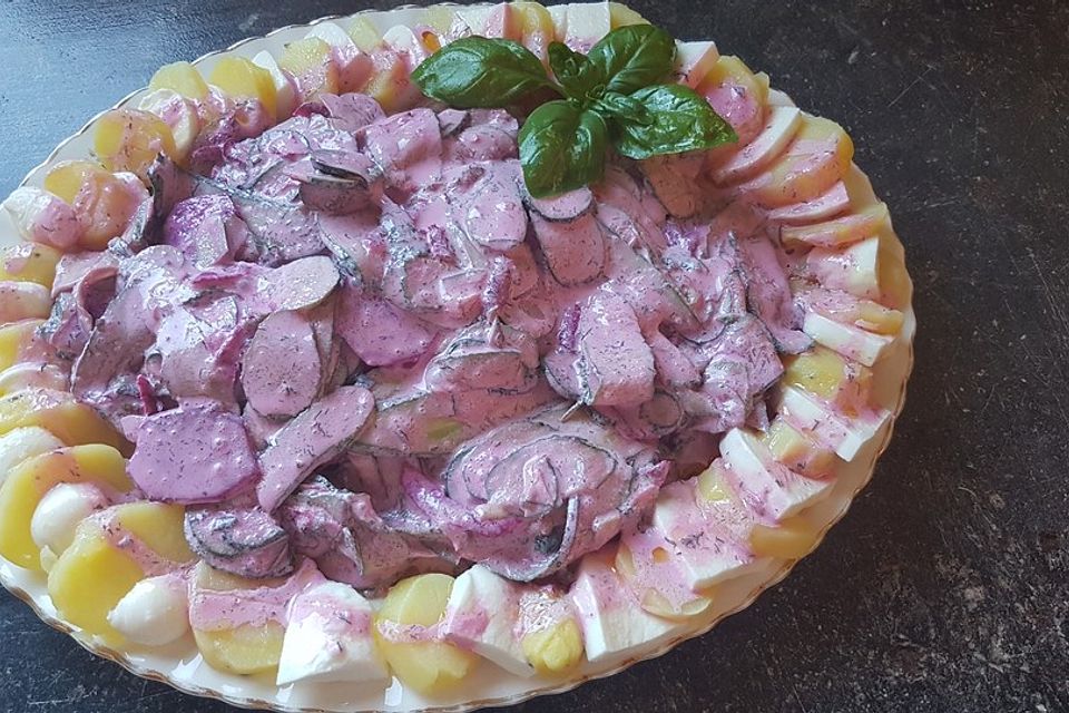 Rote Bete-Mozzarella-Gurken-Kartoffel-Salat für 1 Person