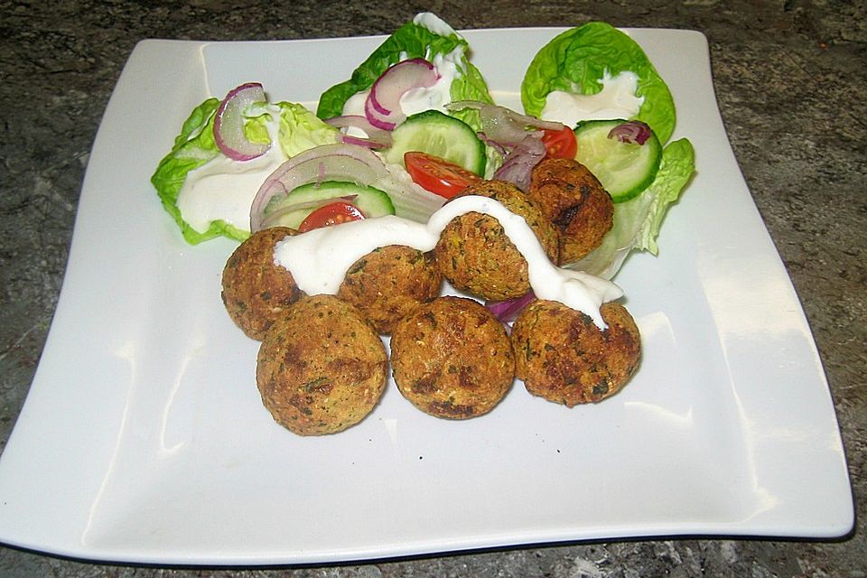 Schnelle Falafel aus Kichererbsenmehl