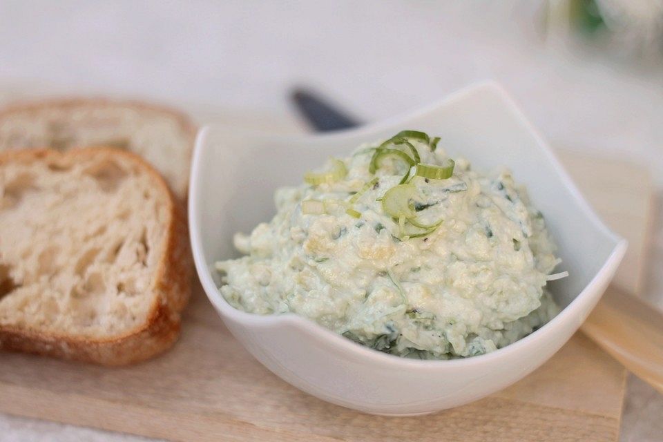 Avocado-Dip mit Ziegenfrischkäse