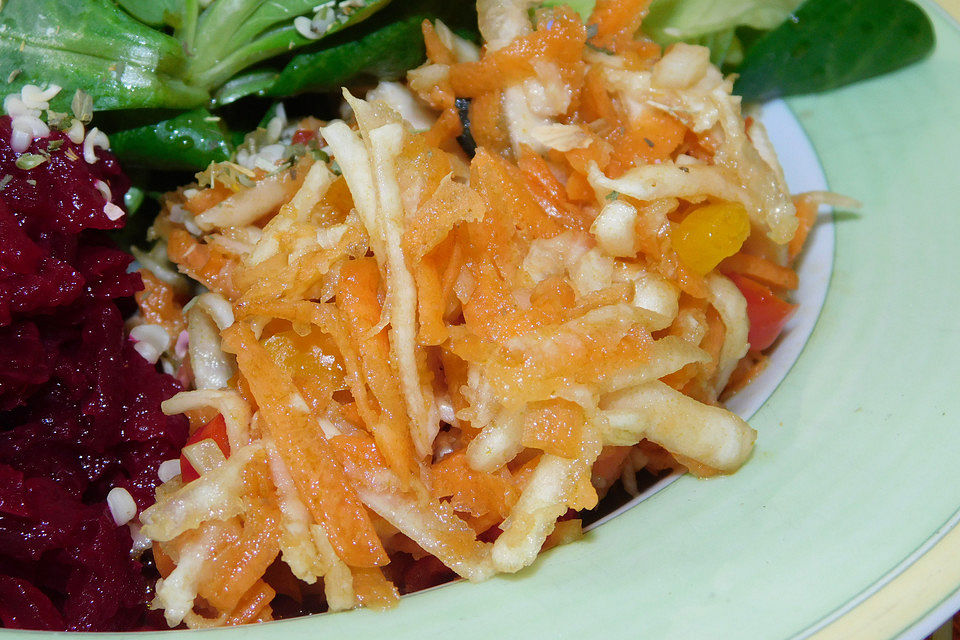 Möhren-Sellerie-Salat