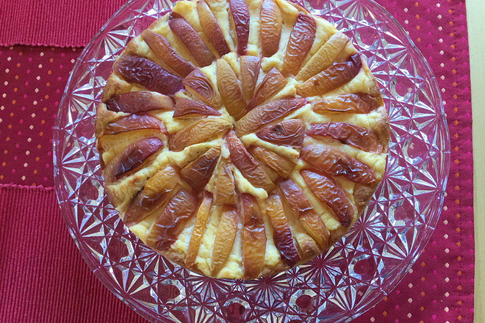 Nektarinenkuchen mit Vanille-Frischkäse-Creme