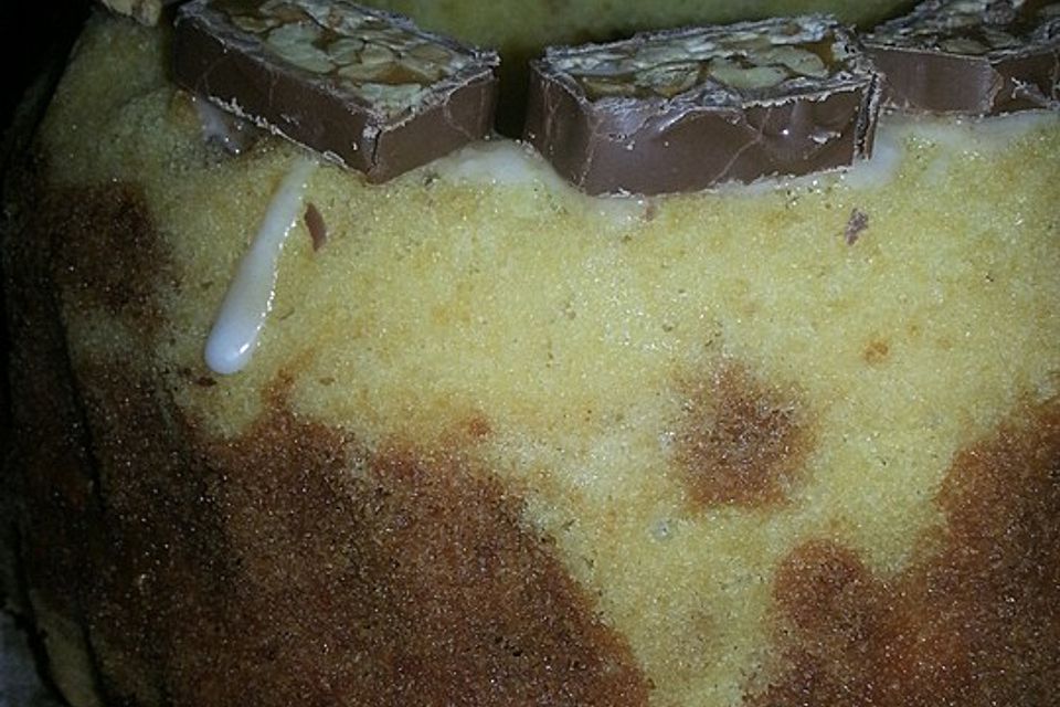 Snickers-Gugelhupf Snickers-Gugelhupf