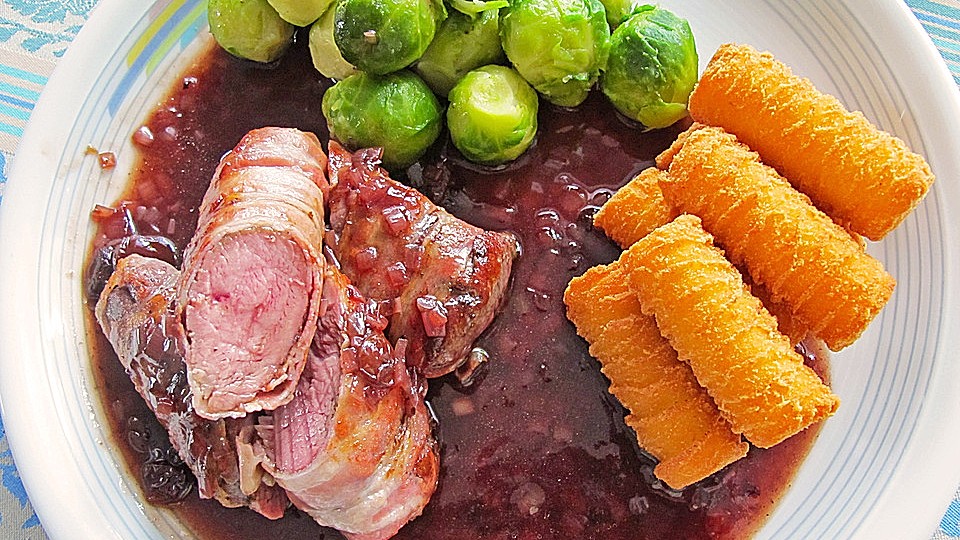 Rehrücken mit Cranberrie-Sauce-image