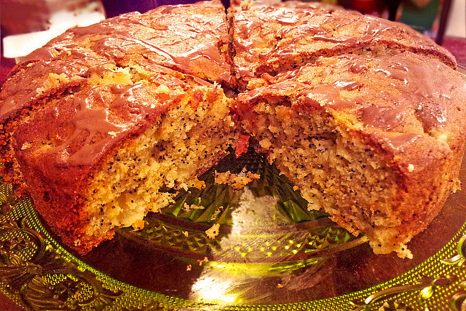 Ananas-Marzipan-Kuchen mit Mohn