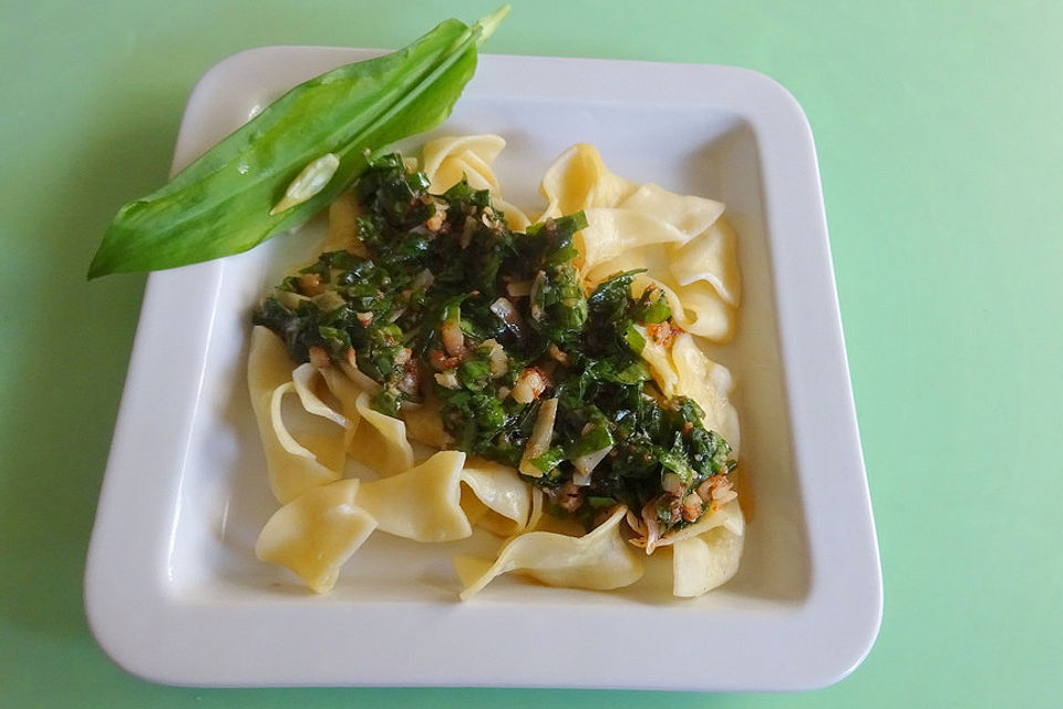 Linguine mit Bärlauchpesto