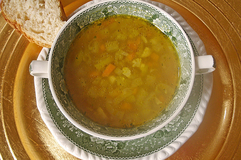 Curry-Gemüsesuppe