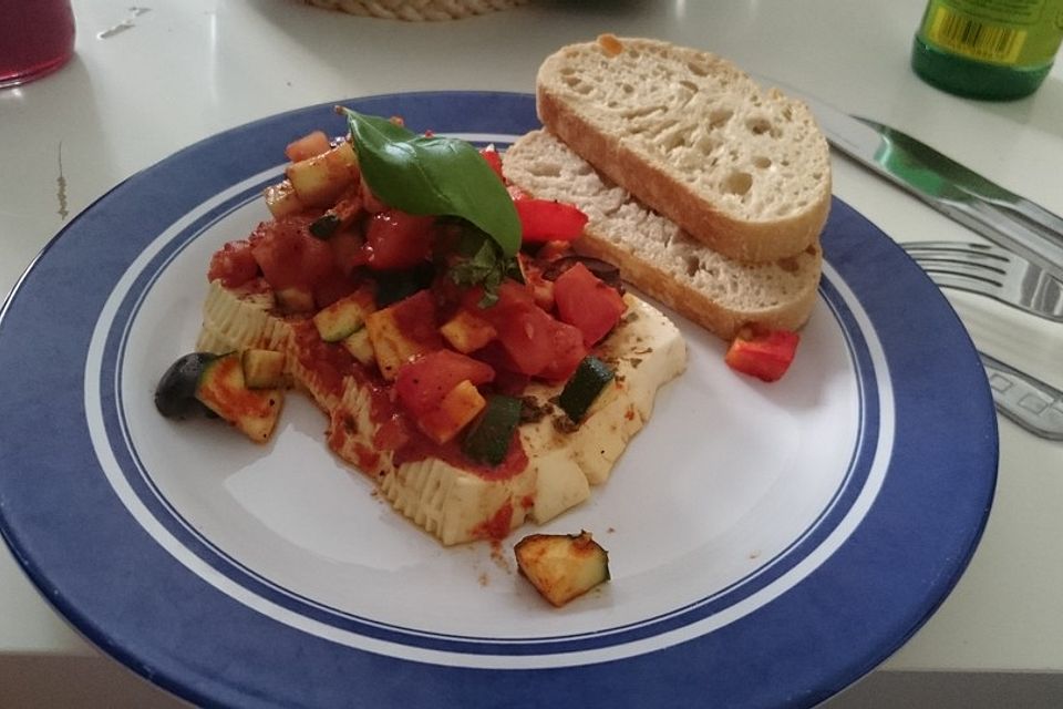 Gebackener Schafskäse nach mediterraner Art