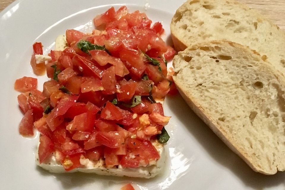 Gebackener Schafskäse nach mediterraner Art