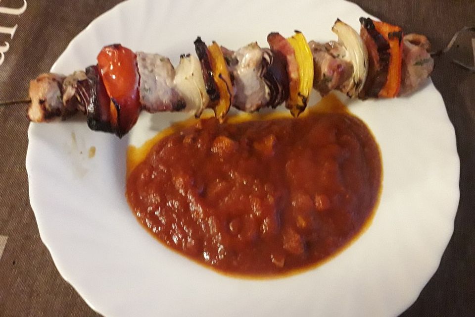 Schaschlik mit selbstgemachter Schaschliksoße