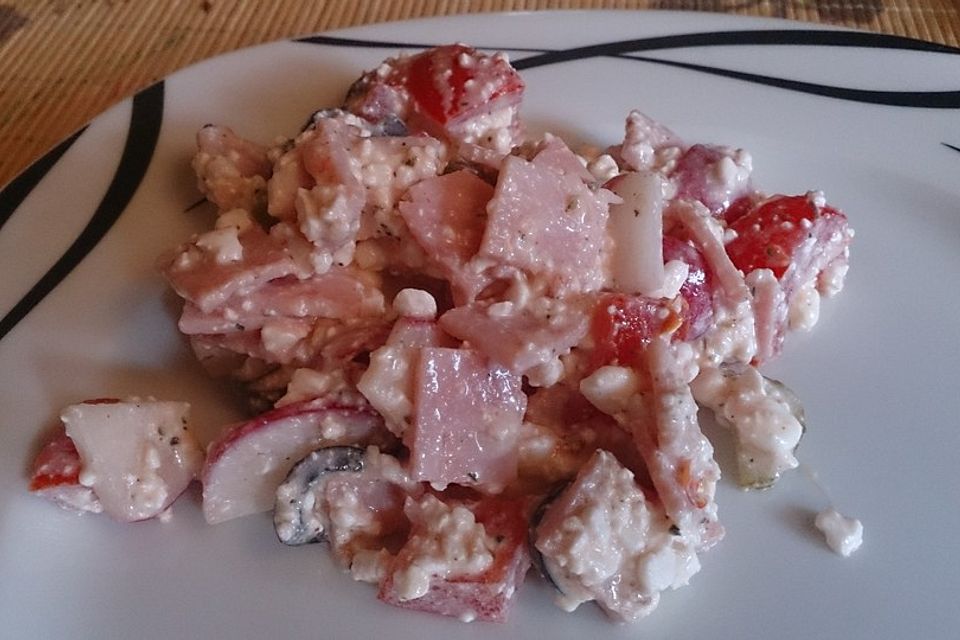 Low Carb Hüttenkäse Salat