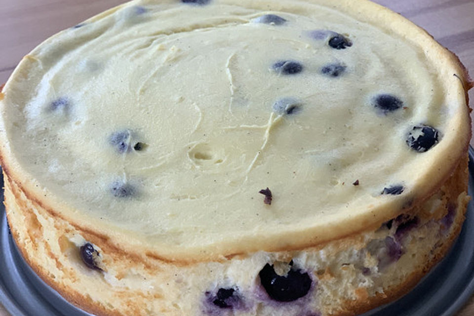 Low Carb-Quarkkuchen mit Früchten