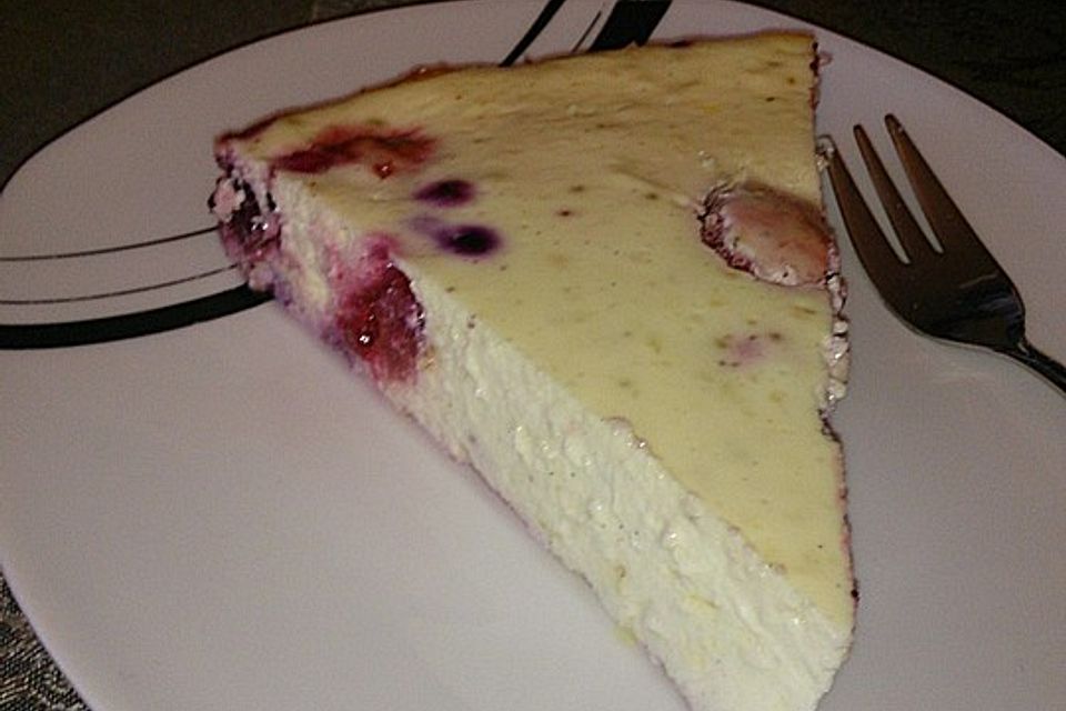 Low Carb-Quarkkuchen mit Früchten