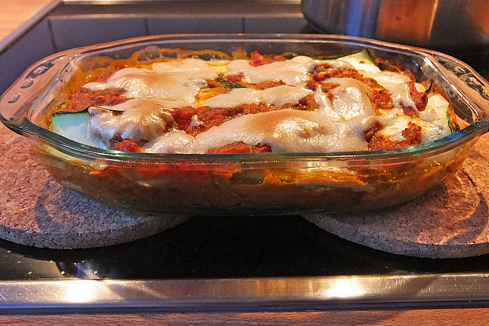 Vegane Rübstiel-Lasagne mit Zucchininudeln