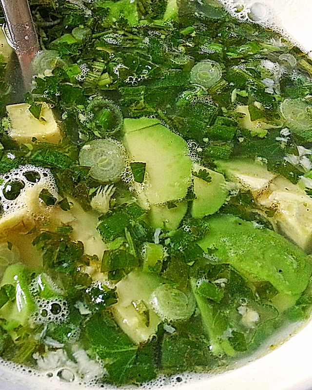Avocado-Hühnchen-Suppe