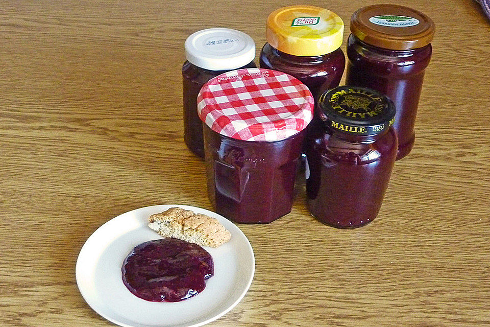 Aronia-Birnen-Marmelade mit Wodka