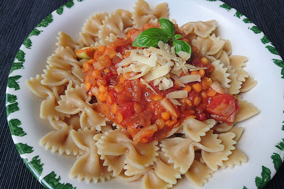 Vegetarische Rote Linsen-Bolognese