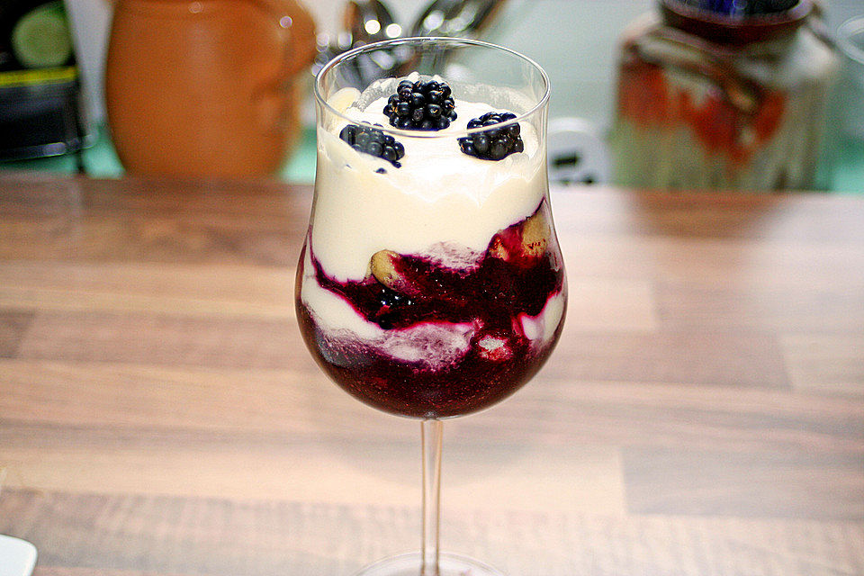 Brombeer Tiramisu