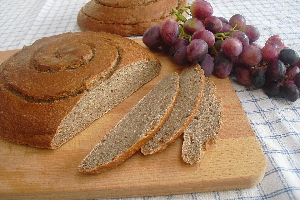 Dinkel-Mischbrot mit herzhafter Kruste