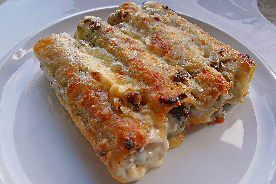 Cannelloni mit Brokkoli-Champignon-Füllung