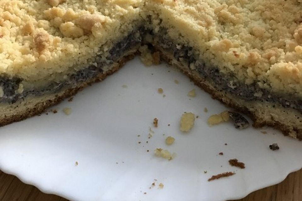 Mohnkuchen mit Quark und Streuseln