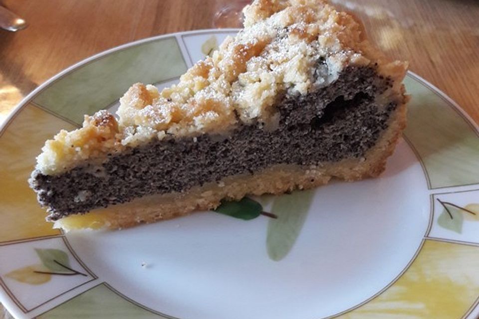 Mohnkuchen mit Quark und Streuseln