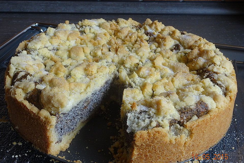 Mohnkuchen mit Quark und Streuseln