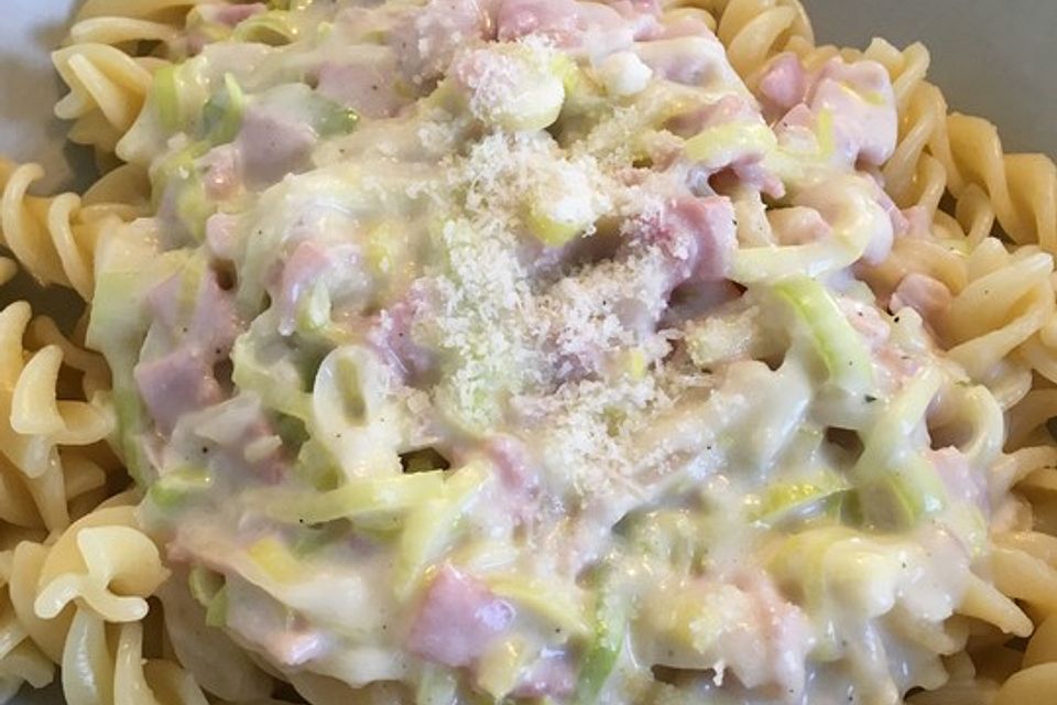 Penne mit Lauch-Käse-Sauce