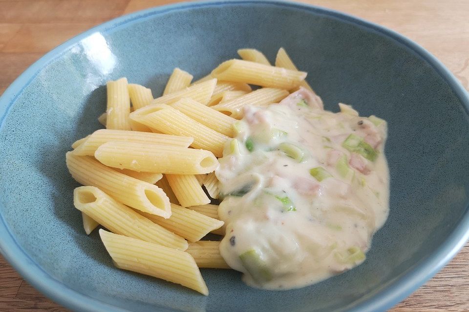 Penne mit Lauch-Käse-Sauce