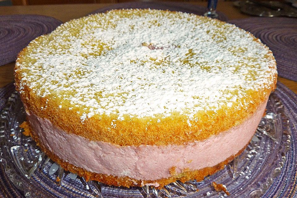 Rhabarber-Sahne-Torte