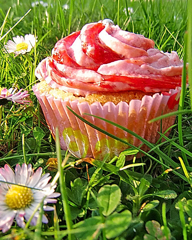 Rhabarber-Erdbeer-Cupcakes