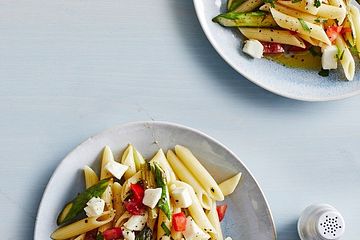 Warmer Pasta-Spargel Salat