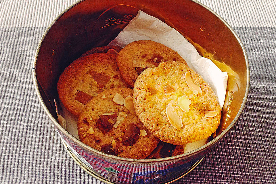 Knusprige white Chocolate-Zitronen-Ingwer Cookies mit Mandeln