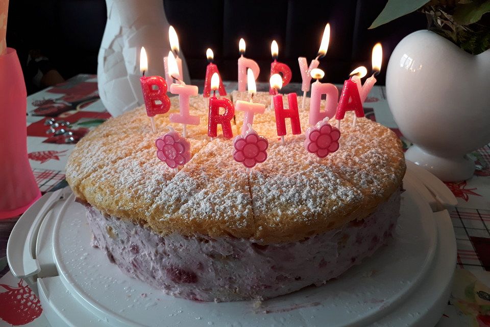 Himbeer-Sahne-Quark-Torte mit Miniwindbeuteln