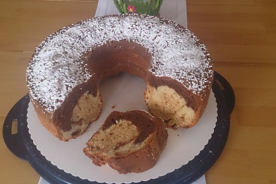 Amaretto-Marmorkuchen