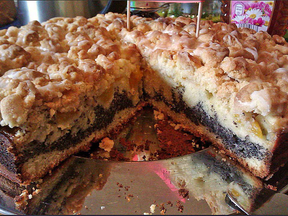 Streuselkuchen mit Pfirsichen und Mohnfüllung von Schokoholica| Chefkoch