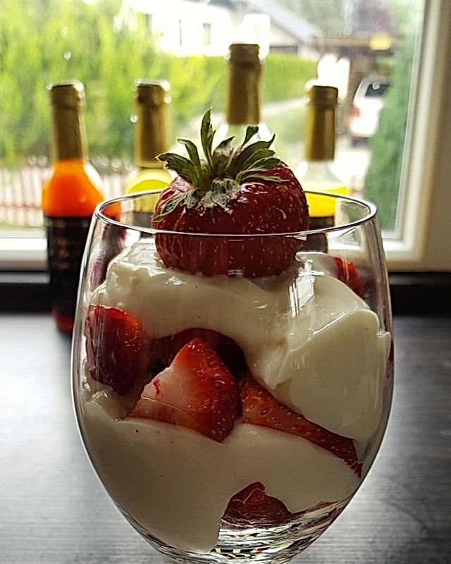 Erdbeer-Pudding-Quark-Dessert