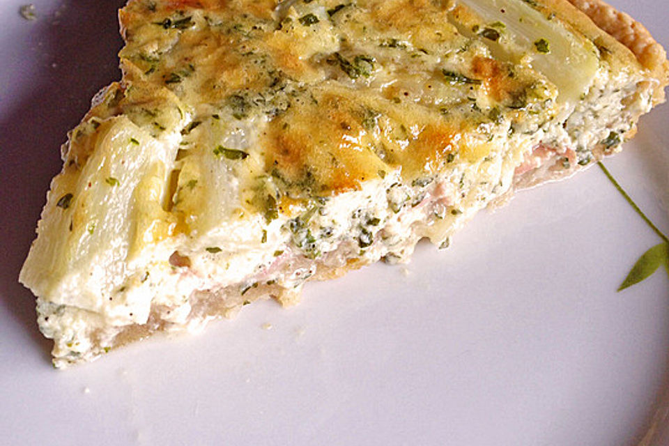 Spargelquiche mit Schinken und Quark