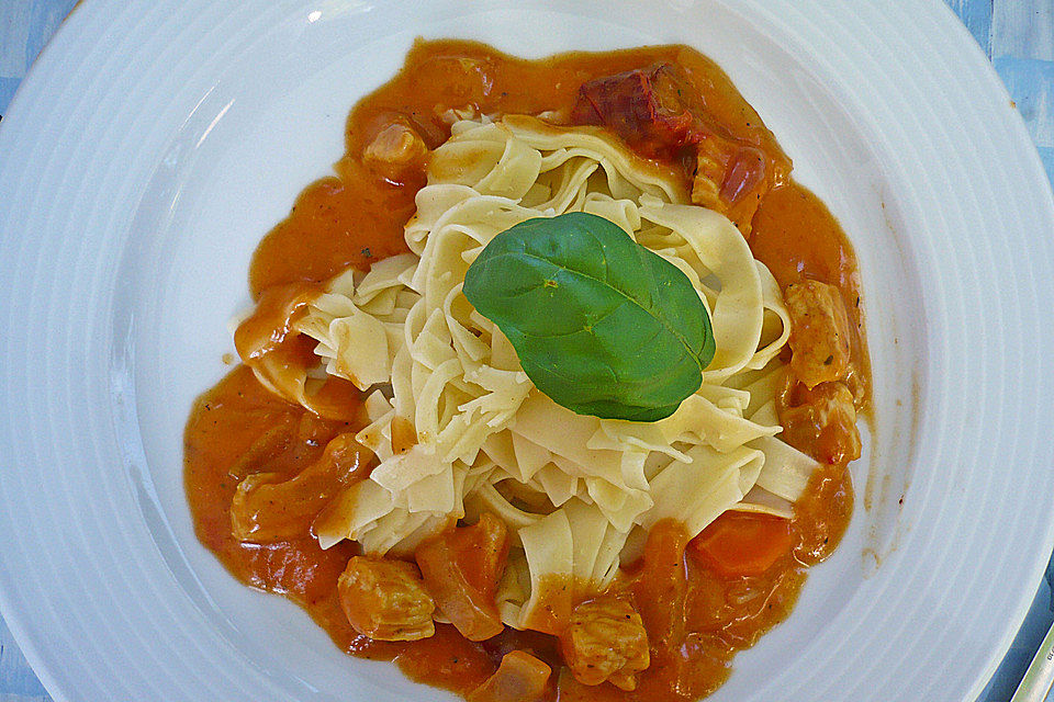 Putengeschnetzeltes mit getrockneten Tomaten