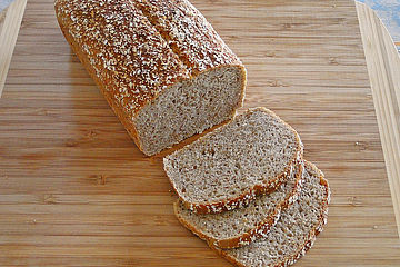 Amaranth-Hirse-Dinkel-Brot