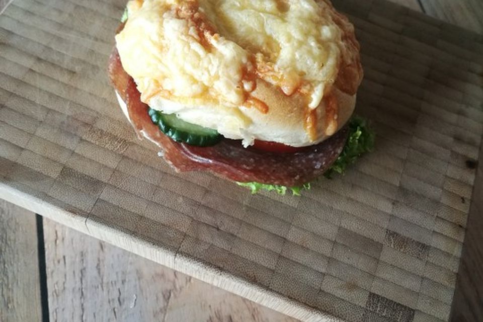 Feurige Knobi - Brötchen Feurige Knobi - Brötchen