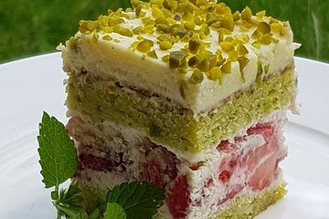 Inibinis Weisse Himbeer Pistazien Torte Von Inibinii Chefkoch