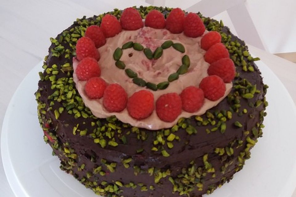 Inibinis weiße Himbeer-Pistazien-Torte