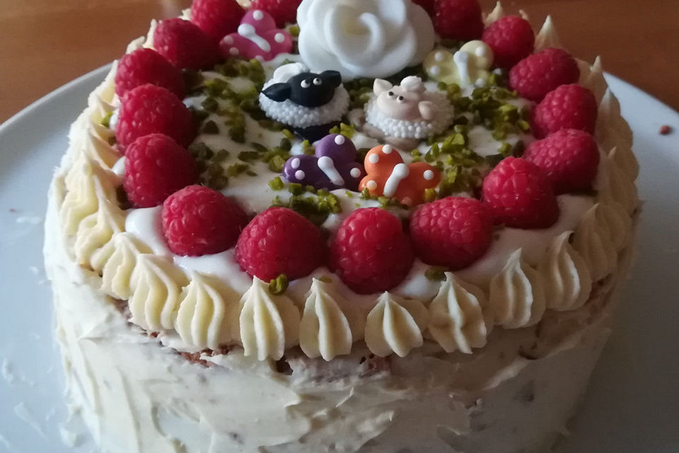 Inibinis weiße Himbeer-Pistazien-Torte