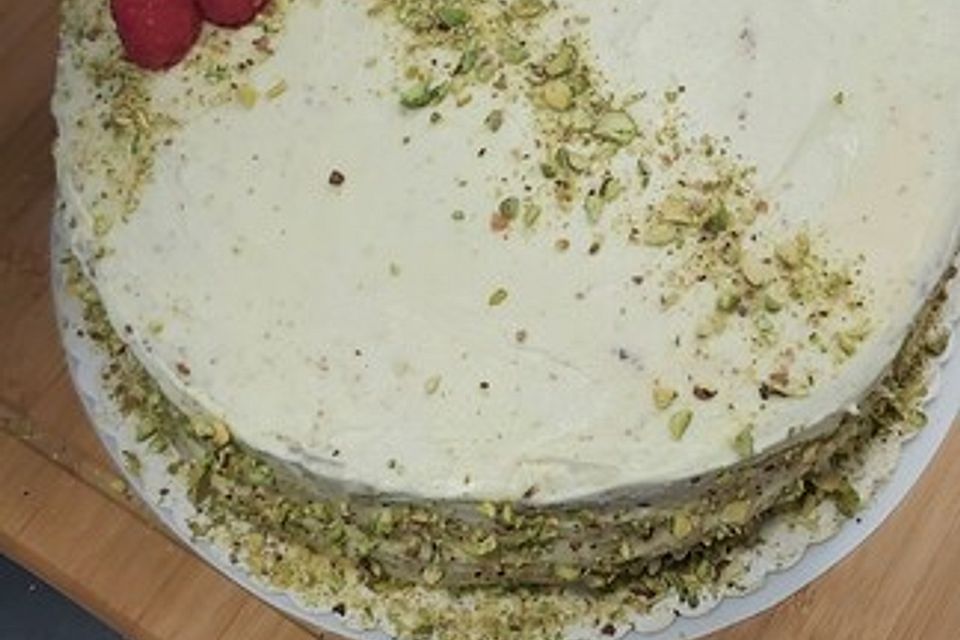 Inibinis weiße Himbeer-Pistazien-Torte