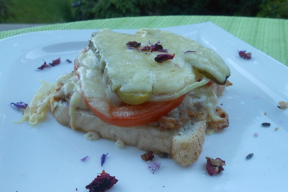 Mett - Toasts überbacken